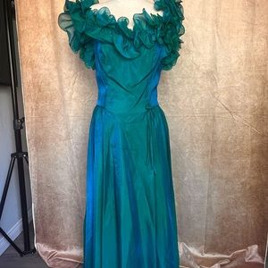 Vintage 1980s party dress.